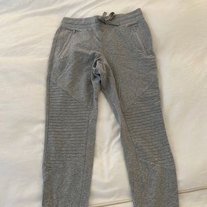 Alo Yoga Womens Moto Sweatpants - Size Small, Light Gray - Worn Once